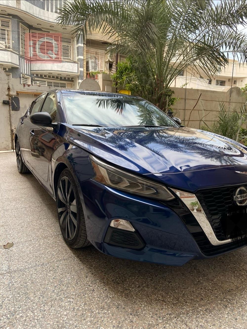 نيسان ألتيما